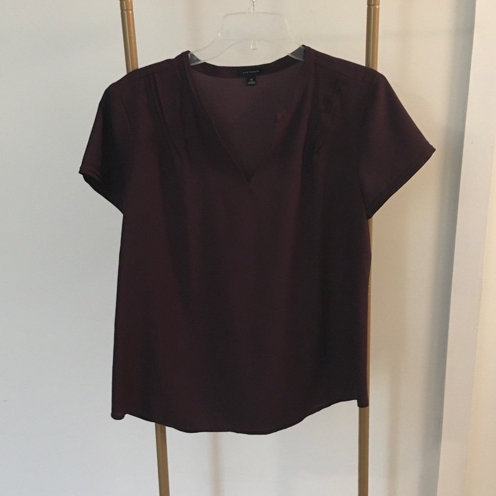 Ann Taylor Deep Plum V-Neck Short Sleeve Blouse